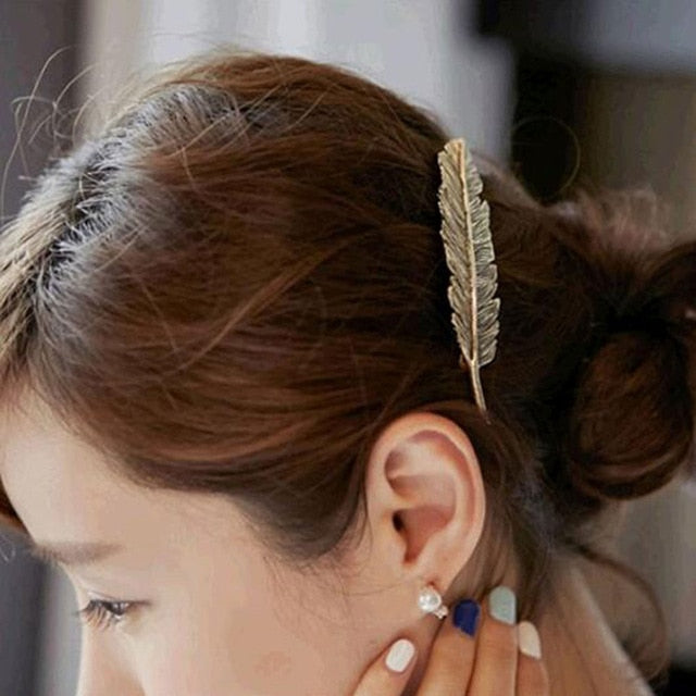 Load image into Gallery viewer, FAMSHIN 1 pc Women Lady Girl Fashion Metal Leaf Shape Hair Clip Crystal Pearl Hairpin Barrette Hair Accessories Free shipping