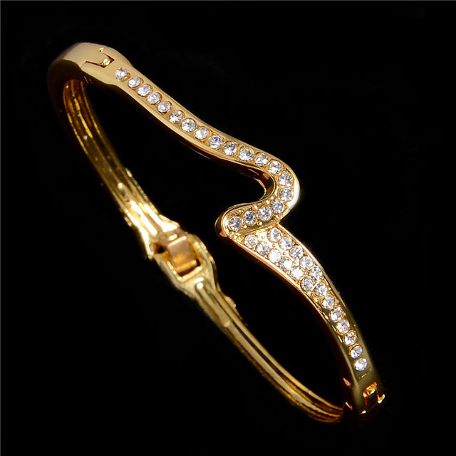 Load image into Gallery viewer, Fashion Gold Cuff Bracelets &amp; Bangles for Women Crystal Jewelry Female Charms Bracelet Ladies Pulseiras Bijoux Accessories