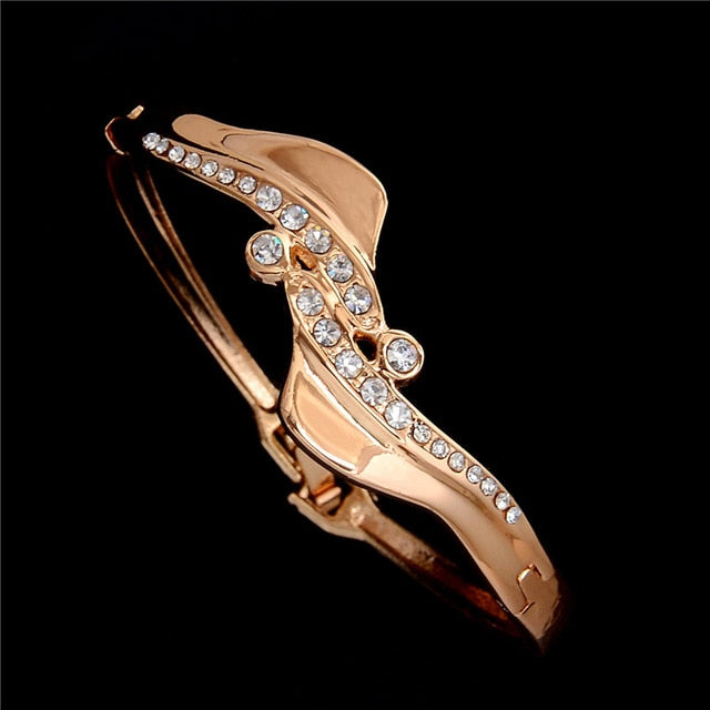 Load image into Gallery viewer, Fashion Gold Cuff Bracelets &amp; Bangles for Women Crystal Jewelry Female Charms Bracelet Ladies Pulseiras Bijoux Accessories